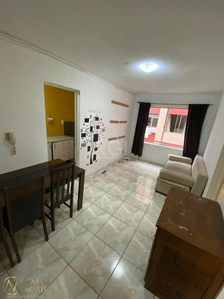 Apartamento à venda com 1 quarto, 30m², Rua Marechal Hermes no bairro Camaquã em Porto Alegre