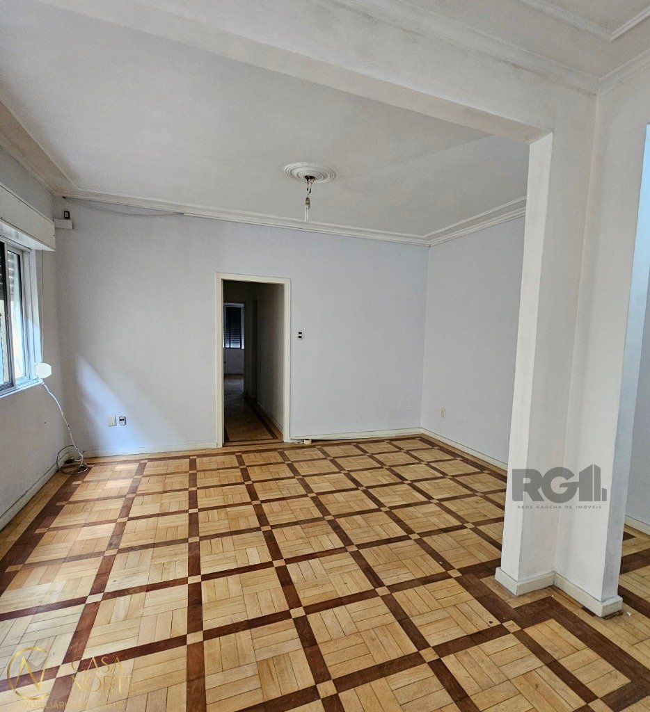 Apartamento à venda com 3 quartos, 107m², Avenida Protásio Alves no bairro Rio Branco em Porto Alegre