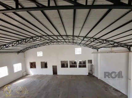 Pavilhão à venda , 320m², 5 vagas, Rua da Graça no bairro Jardim Floresta em Porto Alegre
