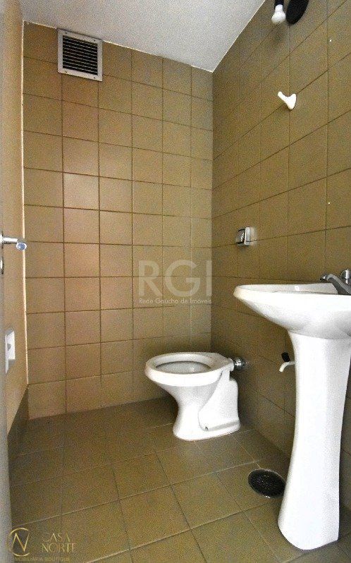 Sala Comercial à venda , 38m², Rua Dom Pedro II no bairro São João em Porto Alegre