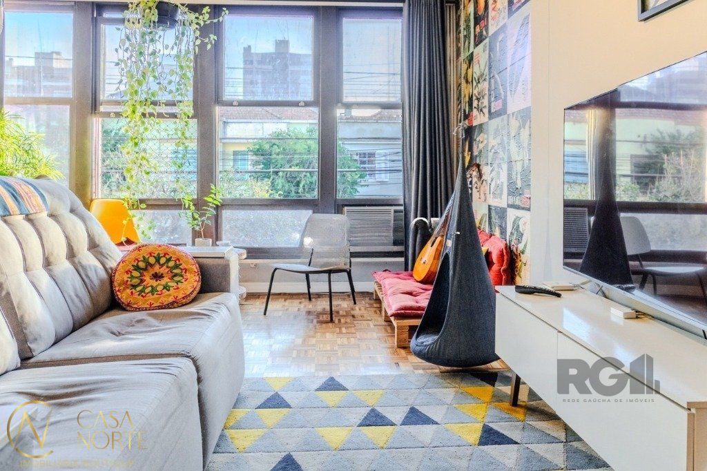 Apartamento à venda com 3 quartos, 117m², 1 suíte, Avenida Getúlio Vargas no bairro Menino Deus em Porto Alegre