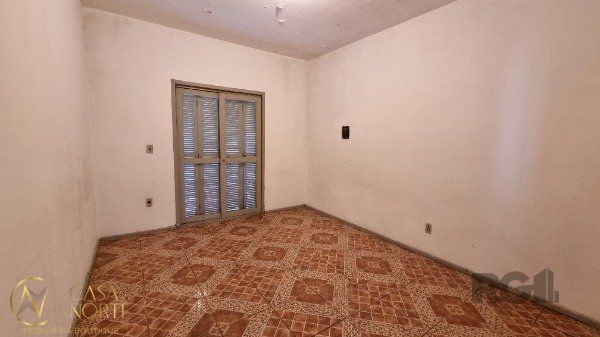 Casa à venda com 3 quartos, 215m², 6 vagas, Rua Conselheiro Brusque no bairro Jardim Itu em Porto Alegre