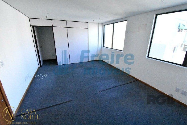 Sala Comercial à venda , 32m², 1 vaga, Rua José de Alencar no bairro Menino Deus em Porto Alegre