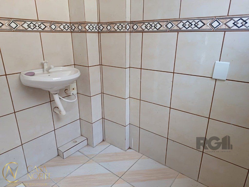 Sala Comercial à venda , 28m², Avenida Getúlio Vargas no bairro Menino Deus em Porto Alegre
