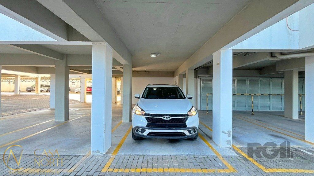 Apartamento à venda com 3 quartos, 84m², 1 suíte, 1 vaga, Avenida Ipiranga no bairro Partenon em Porto Alegre