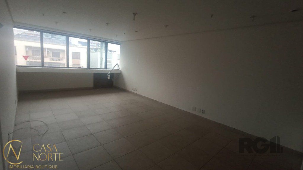 Sala Comercial à venda , 41m², Avenida Getúlio Vargas no bairro Menino Deus em Porto Alegre
