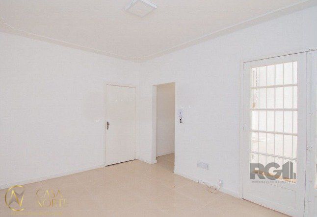 Kitnet à venda com 1 quarto, 22m², Rua Dezessete de Junho no bairro Menino Deus em Porto Alegre