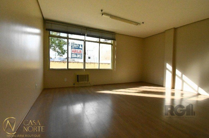 Sala Comercial à venda , 36m², Rua Barão do Triunfo no bairro Menino Deus em Porto Alegre