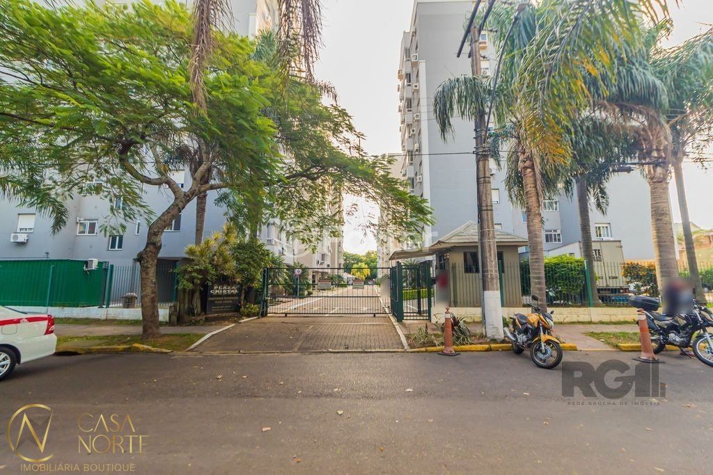 Box à venda , 10m², 1 vaga, Rua Wilson Adnislen Freitas de Paiva Bueno no bairro Cavalhada em Porto Alegre