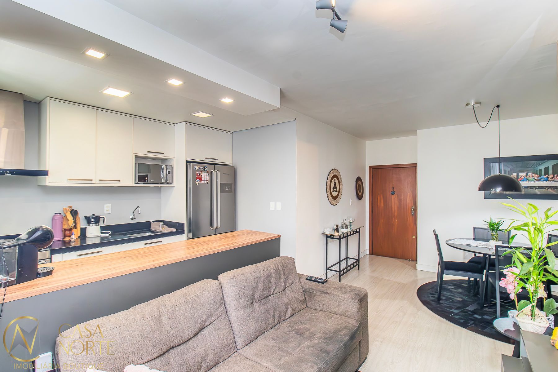 Apartamento à venda com 2 quartos, 68m², 1 vaga, Rua Capitão Arisoly Vargas no bairro Glória em Porto Alegre