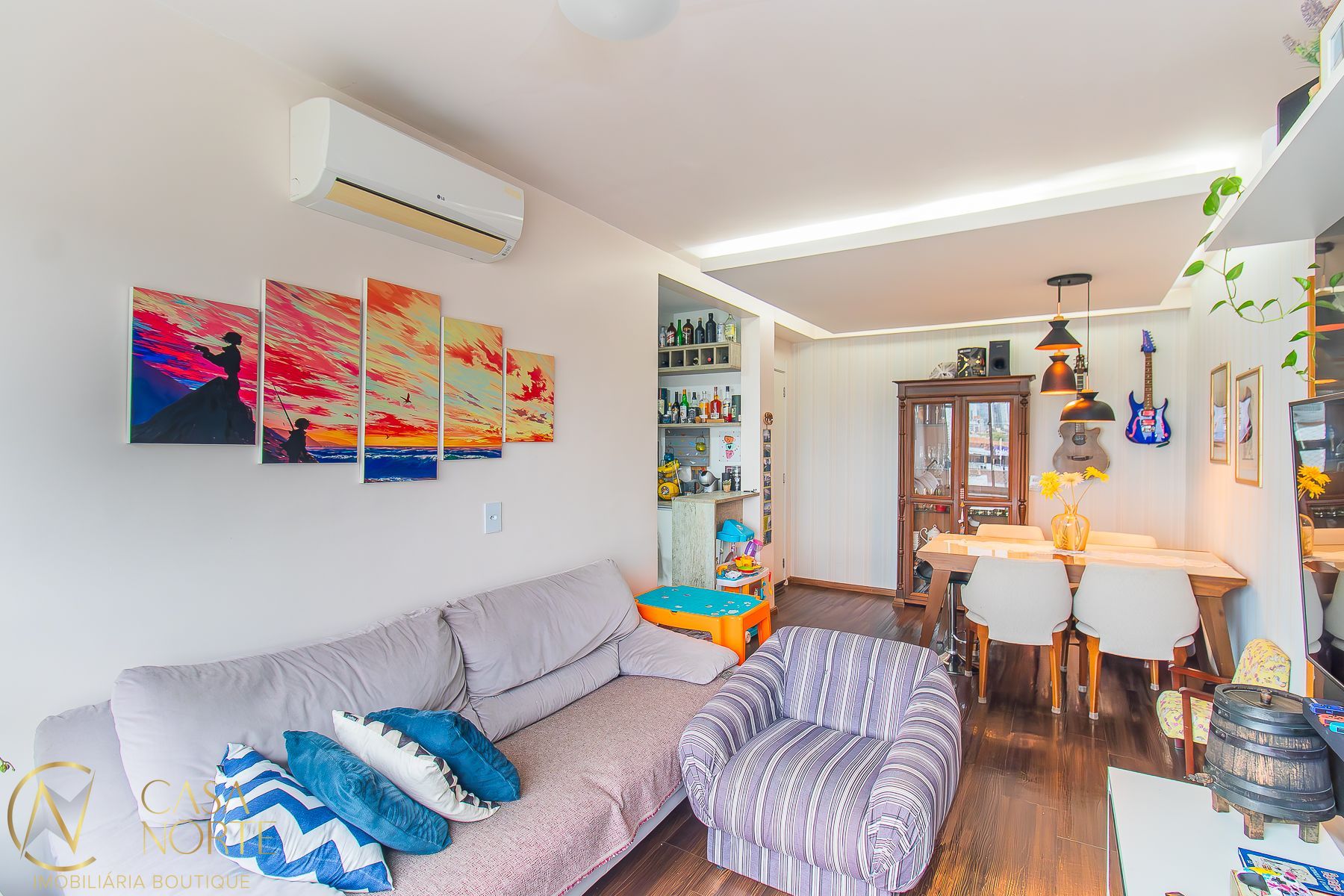 Apartamento à venda com 3 quartos, 70m², 1 suíte, 1 vaga, Avenida Bento Gonçalves no bairro Partenon em Porto Alegre