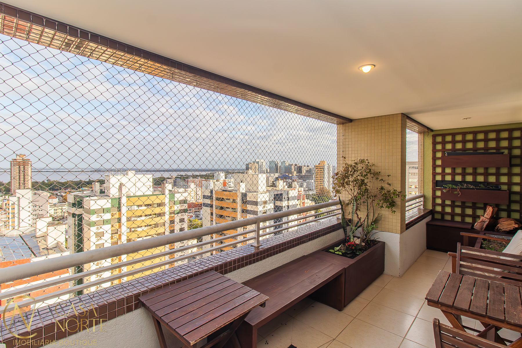 Apartamento à venda com 3 quartos, 120m², 1 suíte, 2 vagas, Avenida Getúlio Vargas no bairro Menino Deus em Porto Alegre