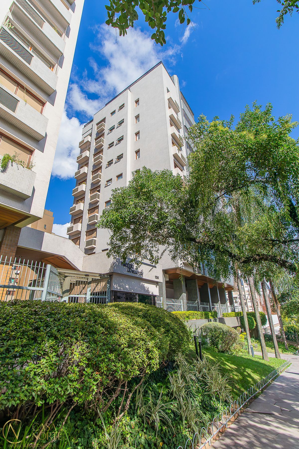 Apartamento à venda com 3 quartos, 155m², 1 suíte, 3 vagas, Carlos Trein Filho no bairro Bela Vista em Porto Alegre