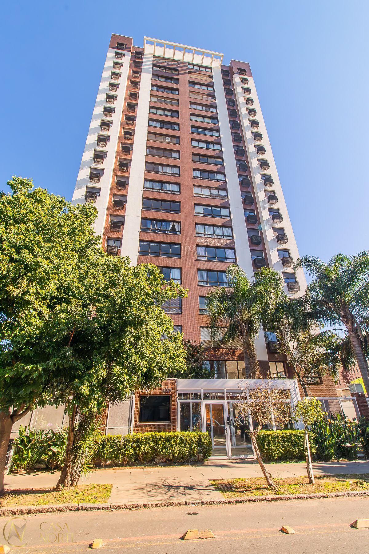 Apartamento à venda com 3 quartos, 86m², 1 suíte, 2 vagas, Rua Gonçalves Dias no bairro Menino Deus em Porto Alegre