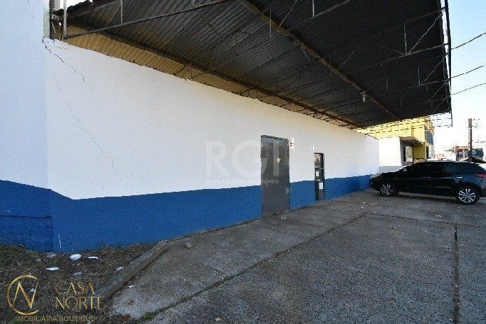 Terreno à venda  com 814m², Avenida Saturnino de Brito no bairro Vila Jardim em Porto Alegre