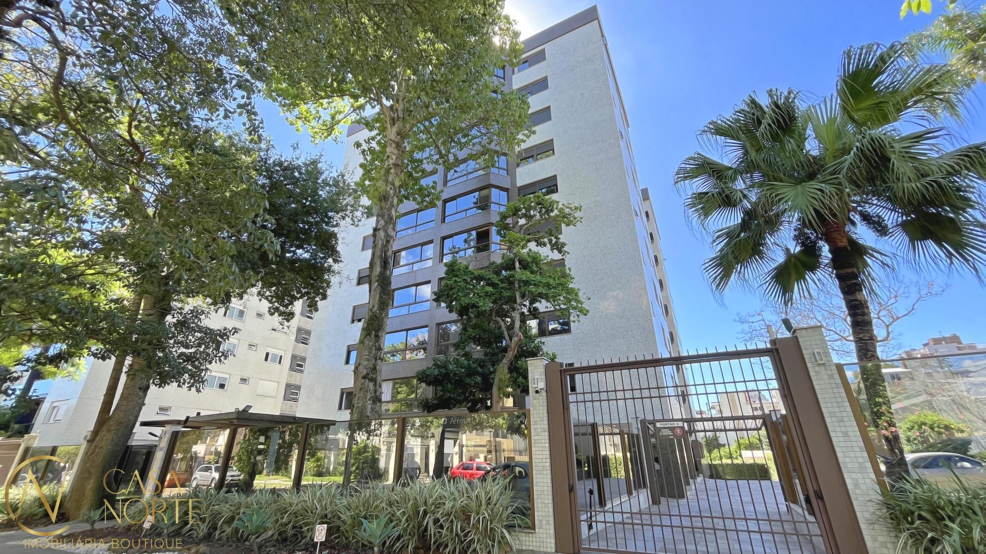 Apartamento à venda com 3 quartos, 145m², 1 suíte, 4 vagas, Rua José Gomes no bairro Tristeza em Porto Alegre