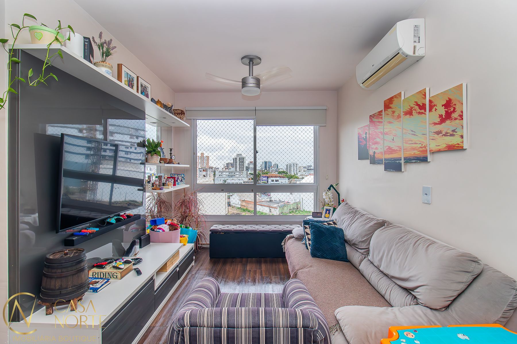 Apartamento à venda com 3 quartos, 70m², 1 suíte, 1 vaga, Avenida Bento Gonçalves no bairro Partenon em Porto Alegre