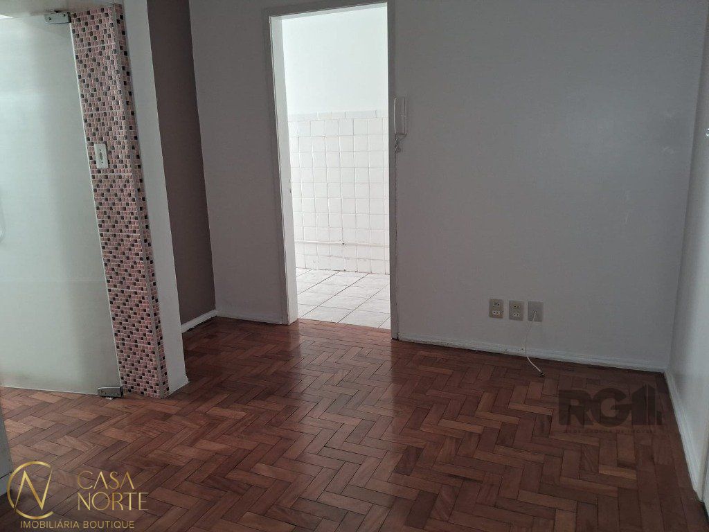 Kitnet à venda com 1 quarto, 35m², Rua Barão de Teffe no bairro Menino Deus em Porto Alegre