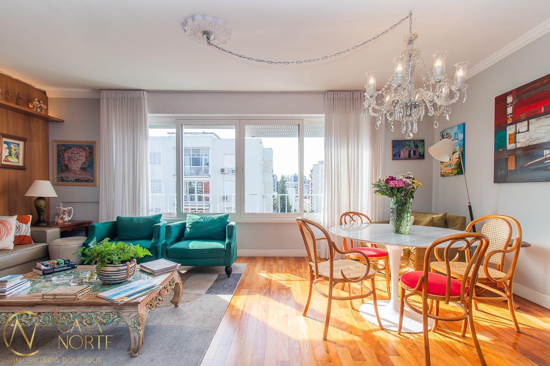 Cobertura à venda com 4 quartos, 247m², 1 suíte, 1 vaga, Cel Bordini no bairro Moinhos de Vento em Porto Alegre