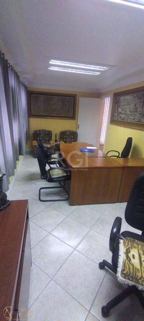 Sala Comercial à venda , 33m², Avenida Independência no bairro Independência em Porto Alegre