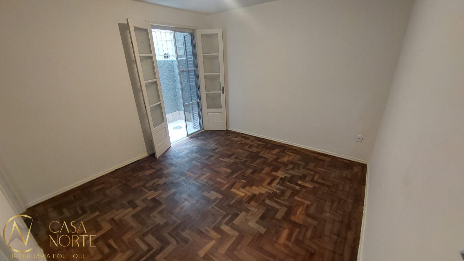 Apartamento à venda com 1 quarto, 50m², Avenida Ipiranga no bairro Menino Deus em Porto Alegre
