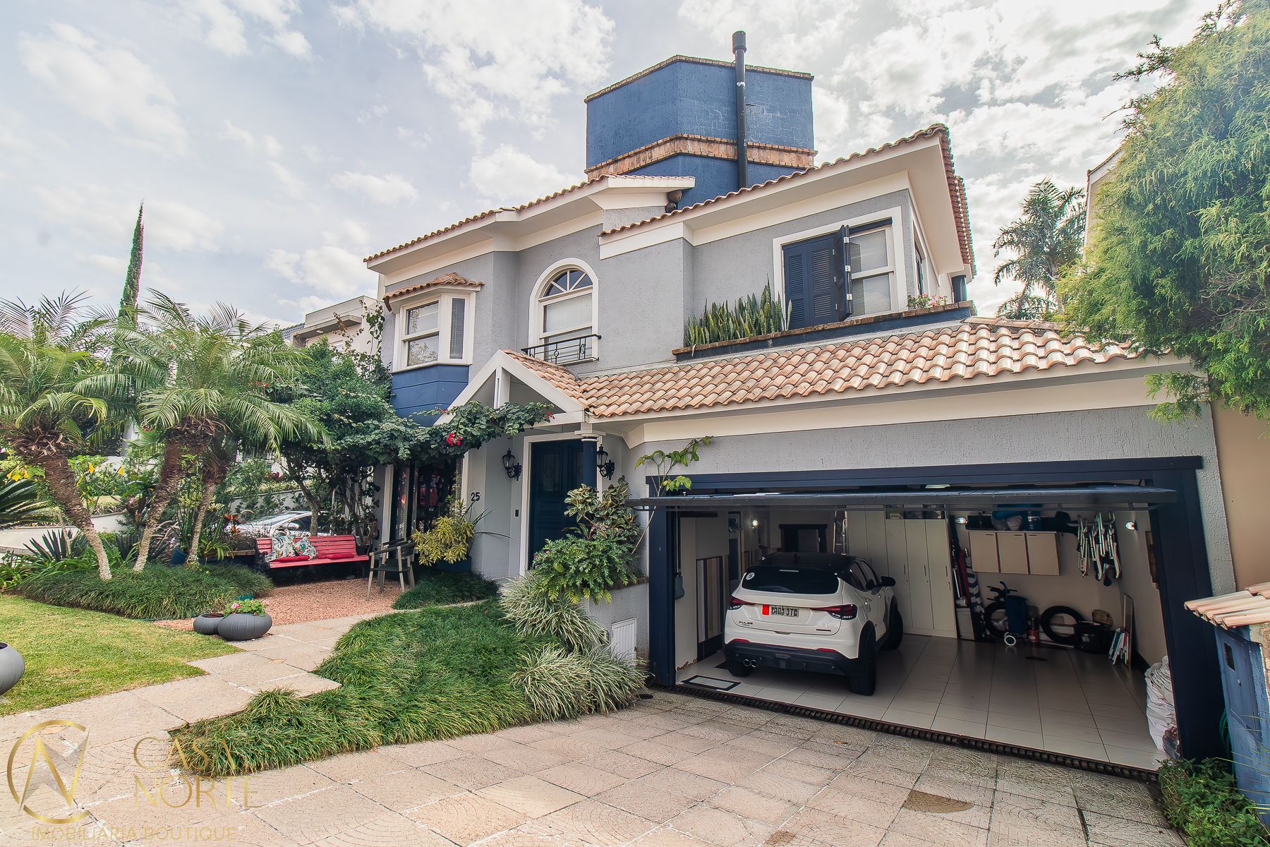 Casa de Condomínio à venda com 4 quartos, 320m², 1 suíte, 4 vagas, Rua Tocantins no bairro Agronomia em Porto Alegre