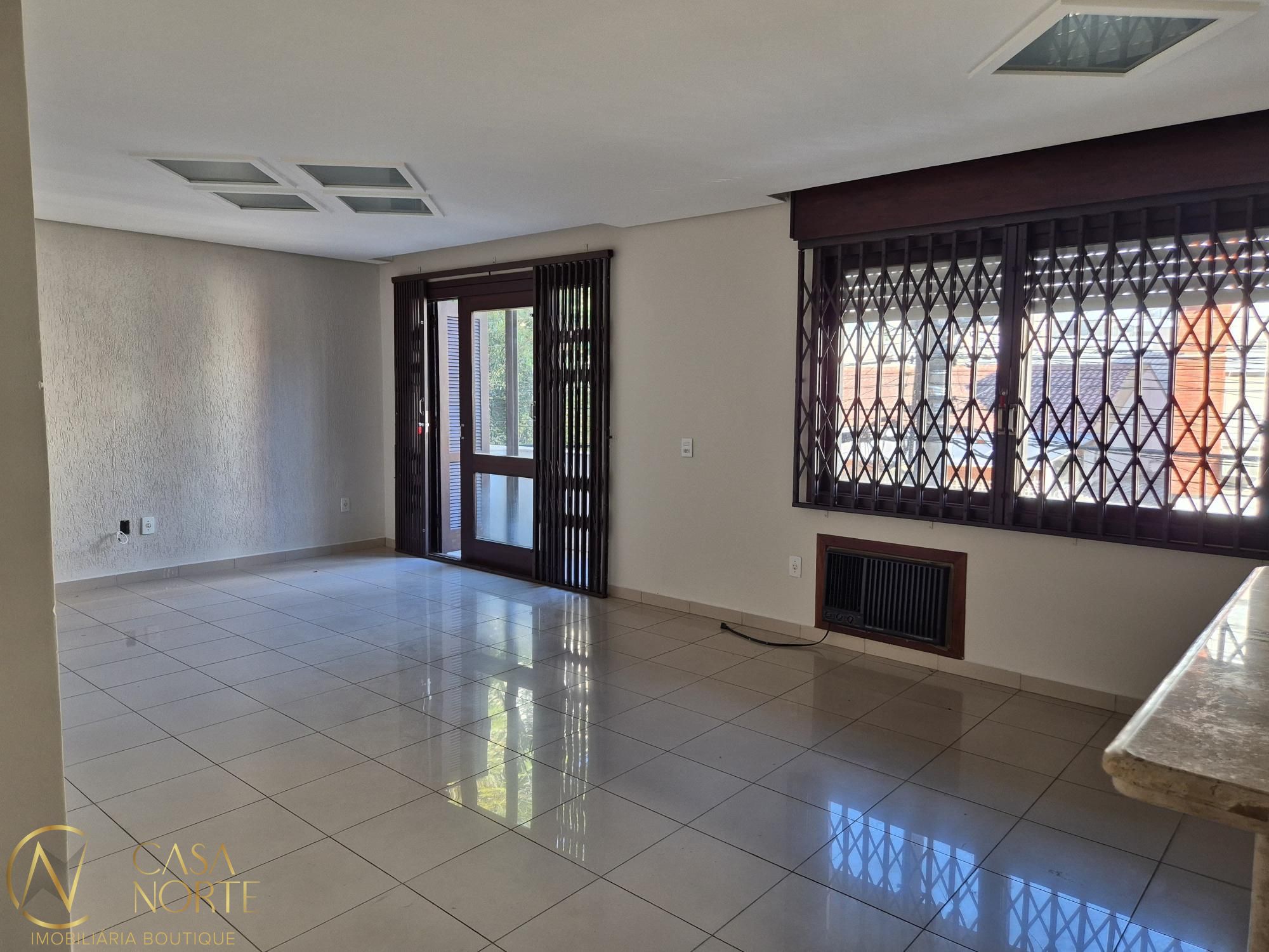 Apartamento à venda com 3 quartos, 133m², 1 suíte, 1 vaga, Rua Costa no bairro Menino Deus em Porto Alegre