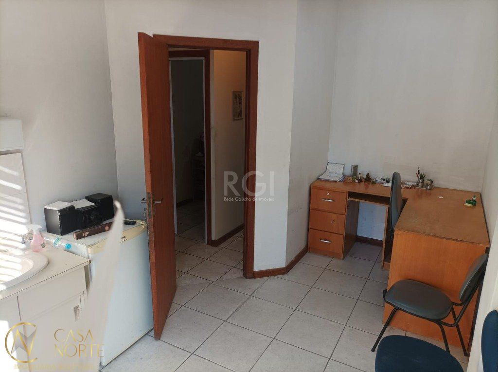 Sala Comercial à venda com 1 quarto, 27m², Rua Doutor Flores no bairro Centro Histórico em Porto Alegre