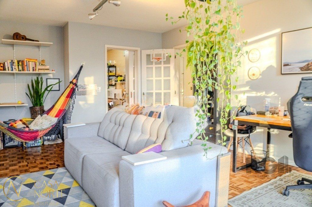 Apartamento à venda com 3 quartos, 117m², 1 suíte, Avenida Getúlio Vargas no bairro Menino Deus em Porto Alegre