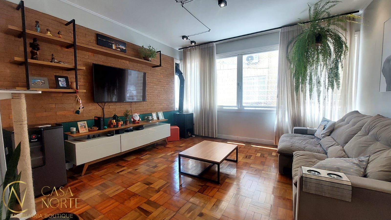 Apartamento à venda com 3 quartos, 101m², 1 suíte, 1 vaga, Avenida Venâncio Aires no bairro Azenha em Porto Alegre