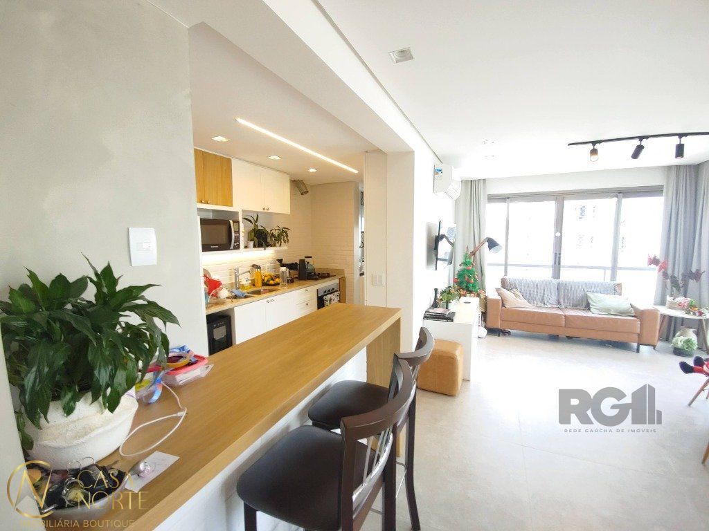 Apartamento à venda com 3 quartos, 106m², 1 suíte, 2 vagas, Rua Saldanha Marinho no bairro Menino Deus em Porto Alegre