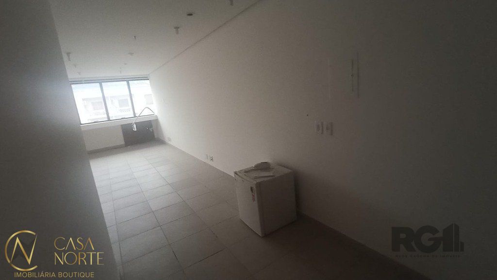 Sala Comercial à venda , 41m², Avenida Getúlio Vargas no bairro Menino Deus em Porto Alegre