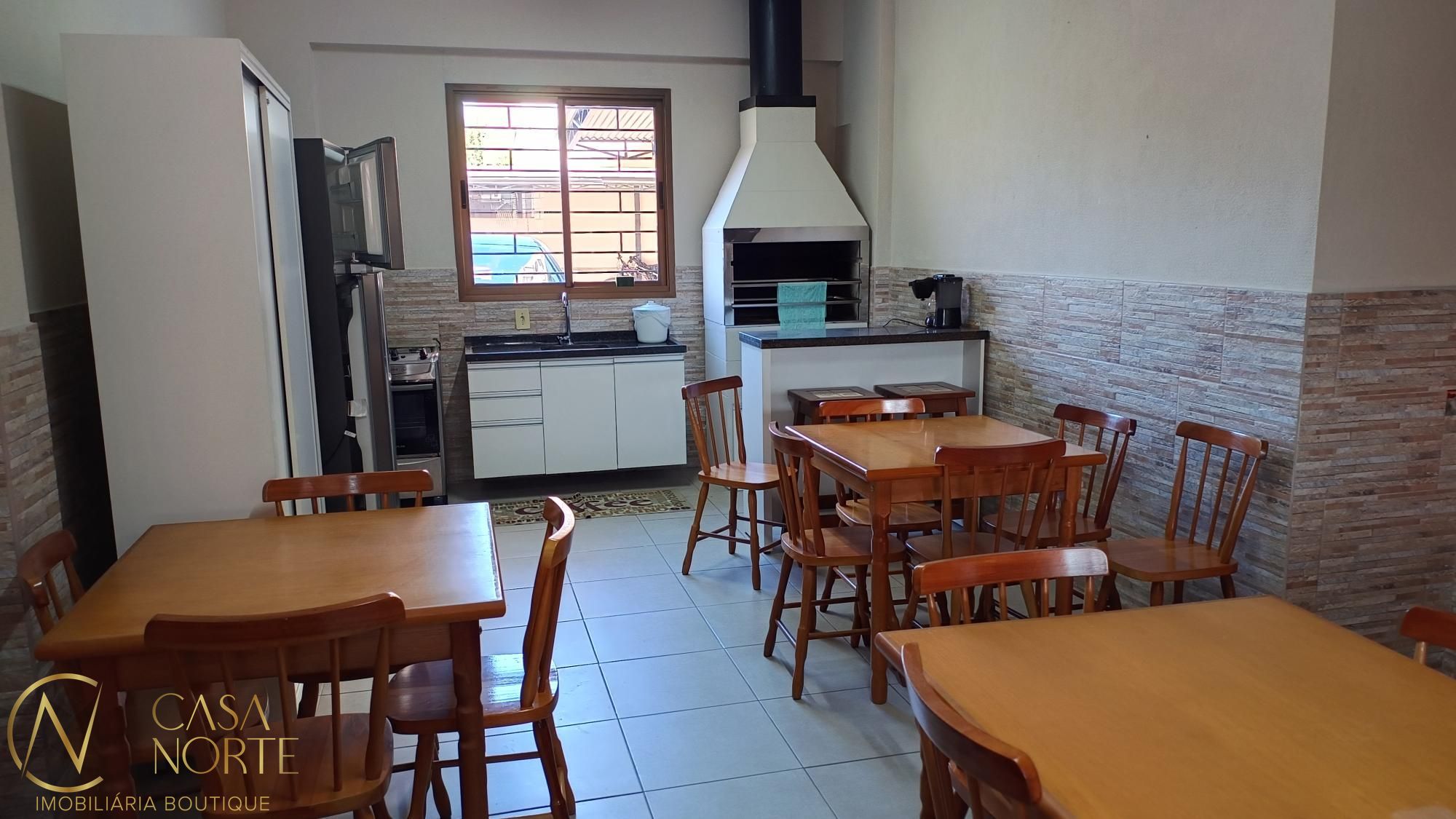 Apartamento à venda com 2 quartos, 70m², 1 suíte, 1 vaga, Rua Machado de Assis no bairro Partenon em Porto Alegre