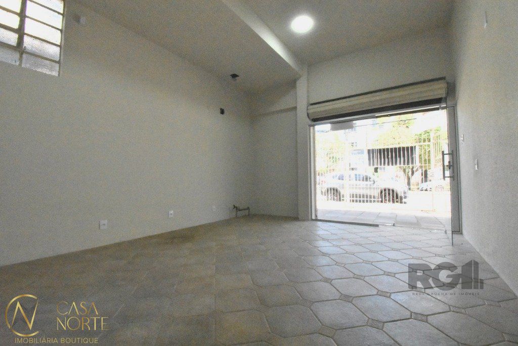 Sala Comercial à venda , 28m², Avenida Getúlio Vargas no bairro Menino Deus em Porto Alegre