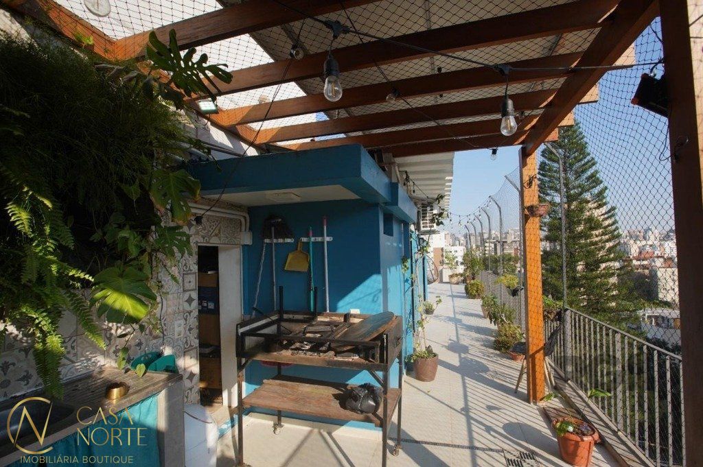 Cobertura à venda com 3 quartos, 200m², 1 suíte, 1 vaga, Rua Marquês do Pombal no bairro Moinhos de Vento em Porto Alegre