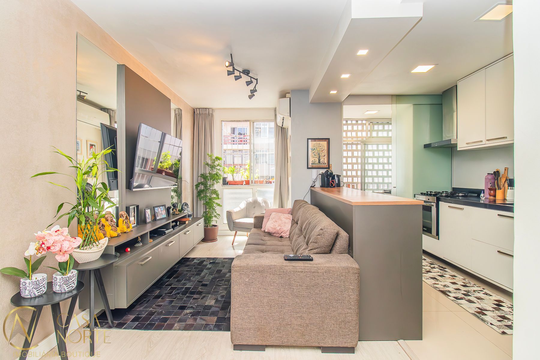 Apartamento à venda com 2 quartos, 68m², 1 vaga, Rua Capitão Arisoly Vargas no bairro Glória em Porto Alegre