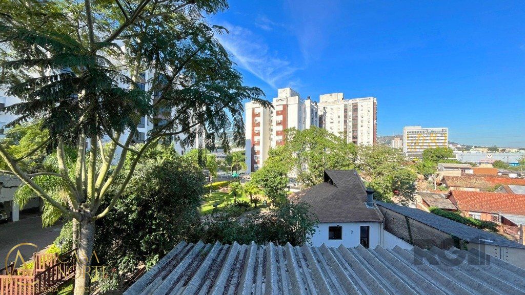 Apartamento à venda com 3 quartos, 84m², 1 suíte, 1 vaga, Avenida Ipiranga no bairro Partenon em Porto Alegre