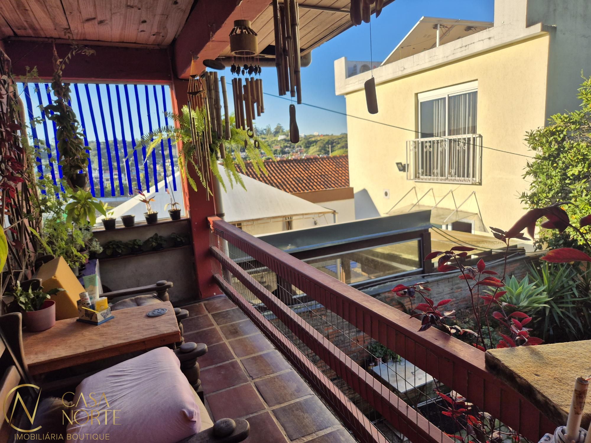 Casa à venda com 3 quartos, 145m², 3 vagas, Rua Professor Joaquim Felizardo no bairro Espírito Santo em Porto Alegre