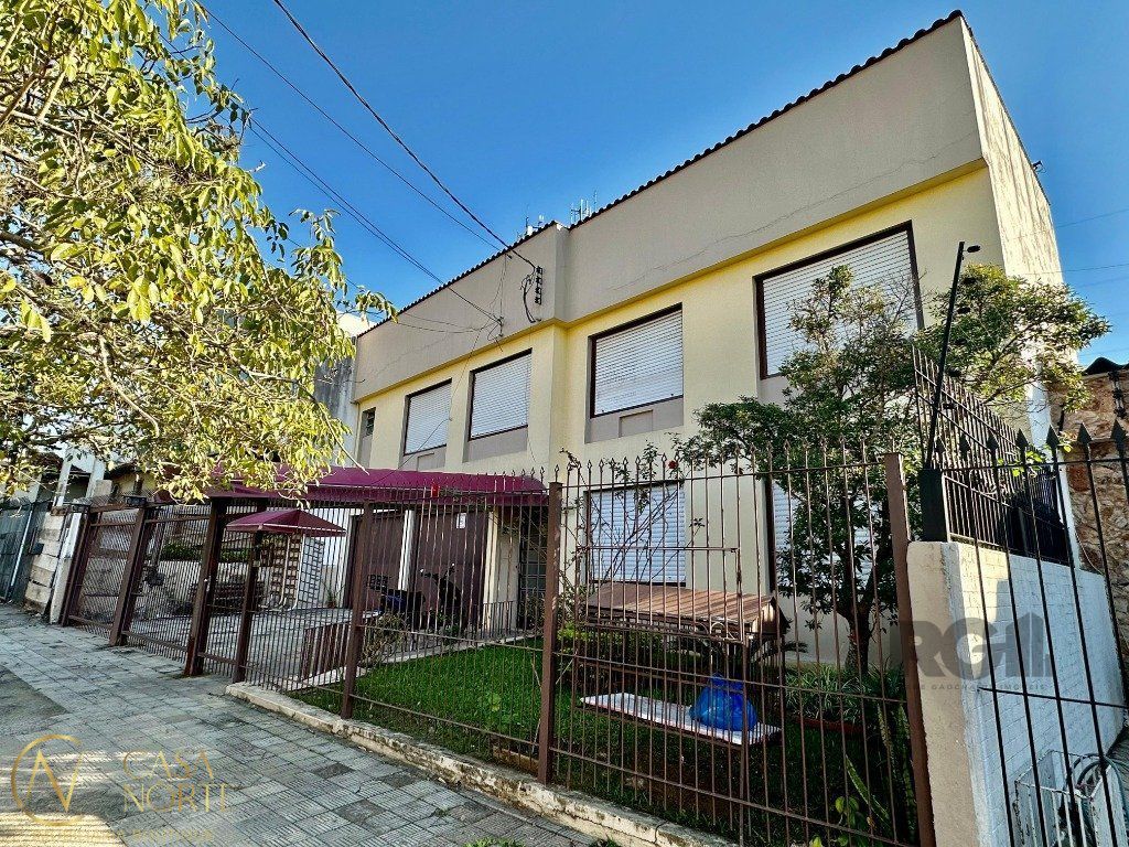 Apartamento à venda com 1 quarto, 39m², Rua São Salvador no bairro Santa Maria Goretti em Porto Alegre
