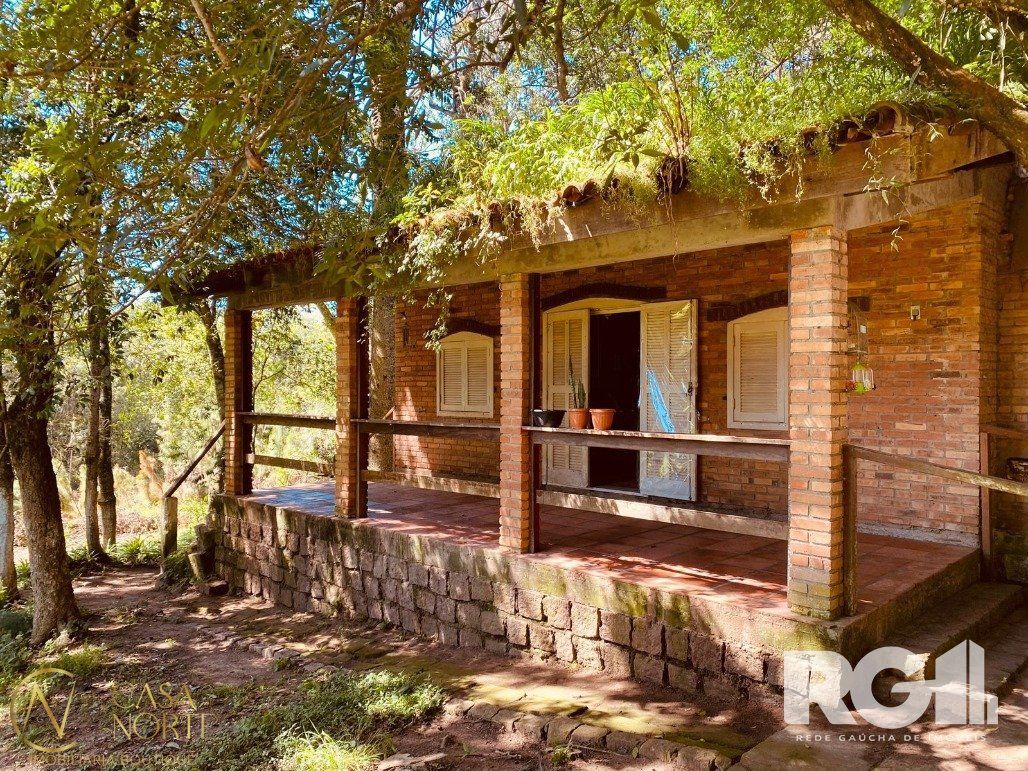 Sítio à venda com 1 quarto, 11000m², Estrada Frederico Augusto Hanemann no bairro São Caetano em Porto Alegre