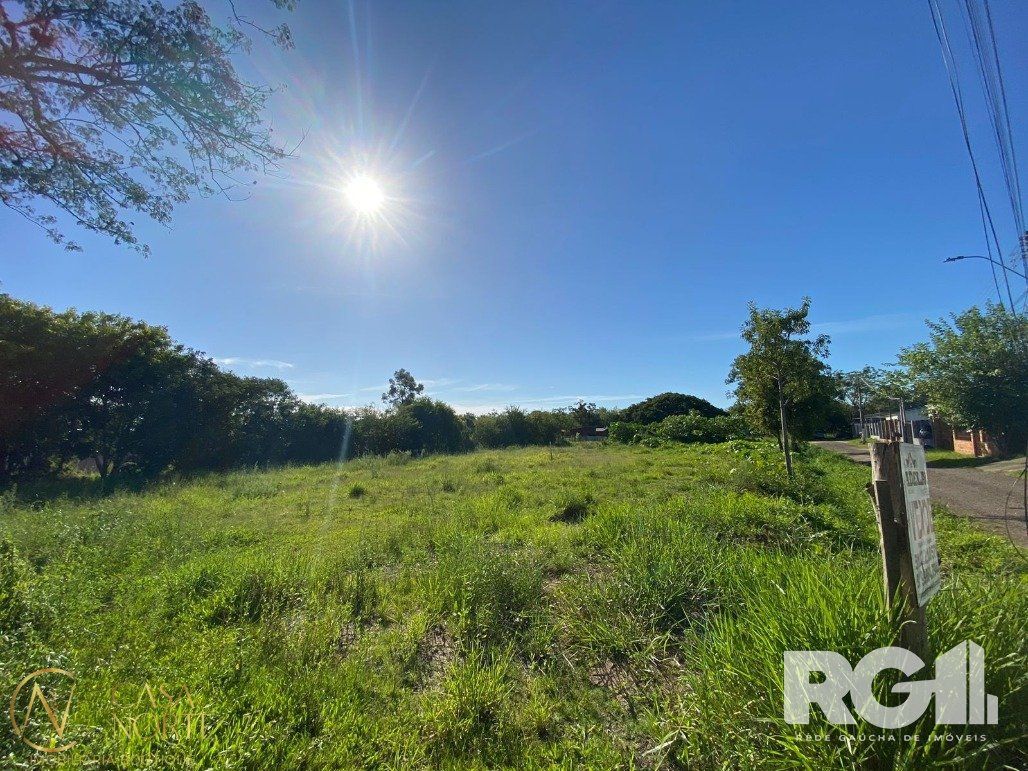Terreno à venda  com 240m², Rua do Cerro no bairro Lageado em Porto Alegre
