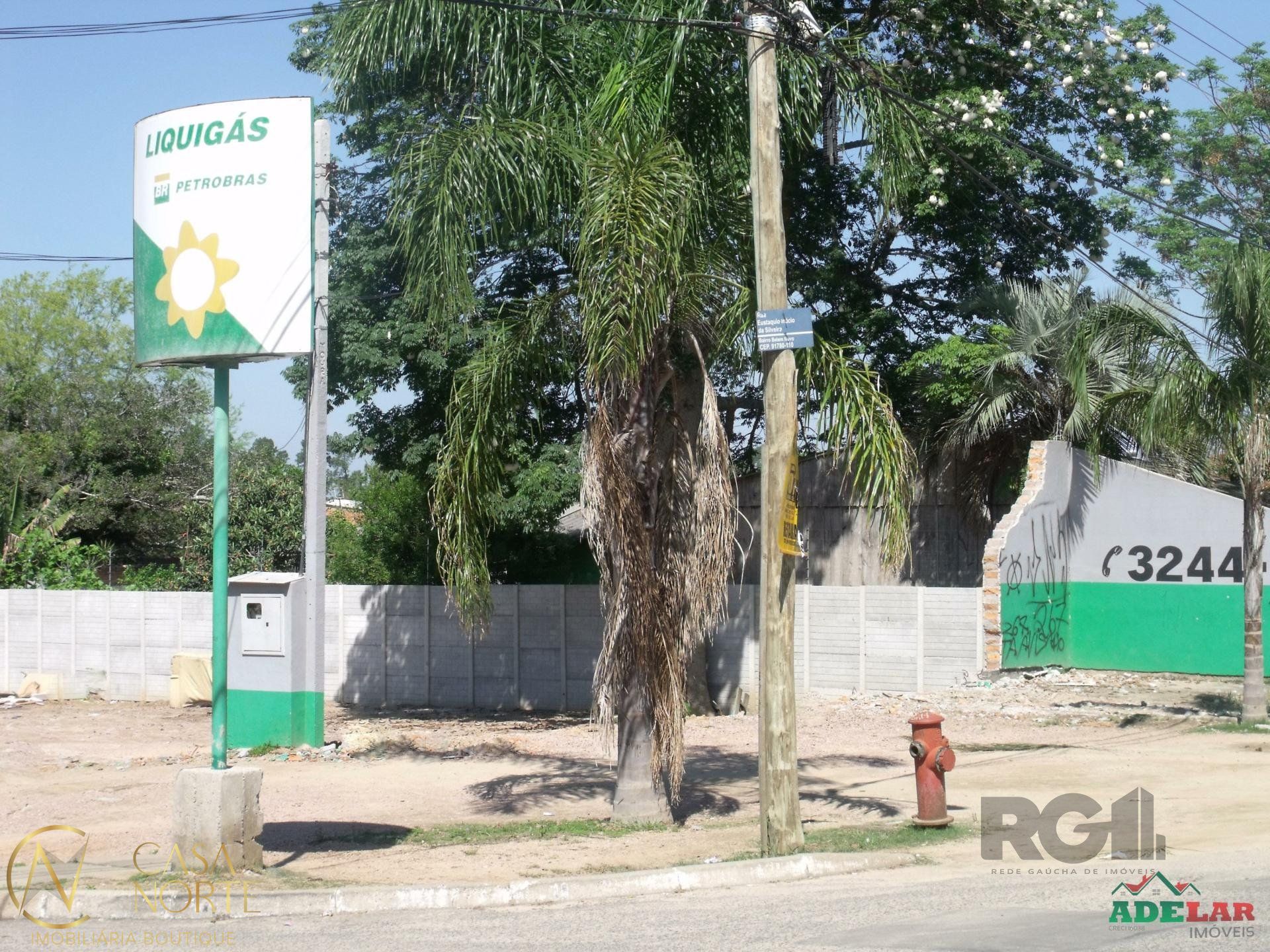 Terreno à venda  com 607m², Rua Eustaquio Inácio da Silveira no bairro Belém Novo em Porto Alegre