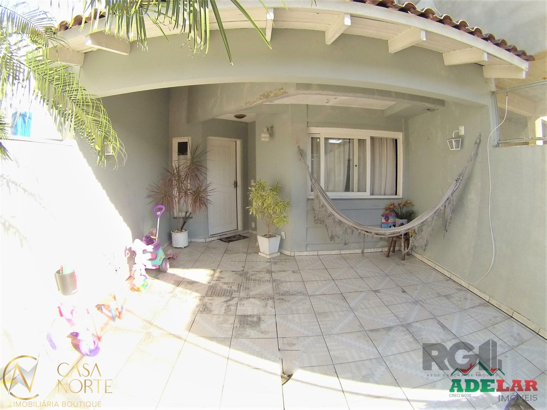 Casa à venda com 2 quartos, 105m², 2 suítes, 1 vaga, Rua Pedro da Silva Nava no bairro Aberta dos Morros em Porto Alegre