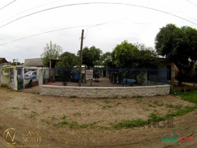 Casa à venda com 2 quartos, 72m², 2 vagas, Rua Dona Malvina no bairro Lami em Porto Alegre