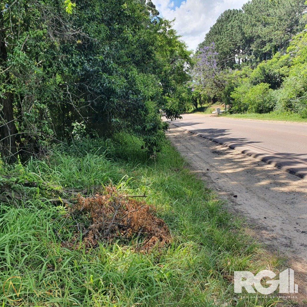 Terreno à venda  com 1000m², Avenida Edgar Pires de Castro no bairro Lageado em Porto Alegre