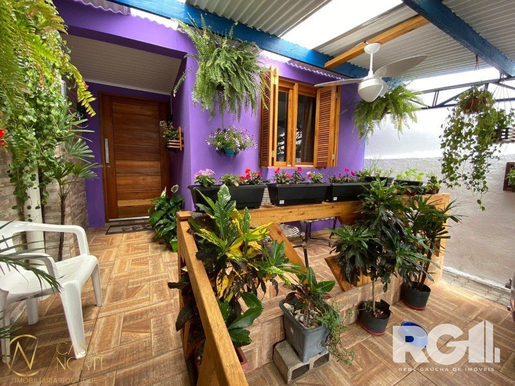 Casa à venda com 3 quartos, 80m², 2 vagas, Rua Dorival Leivas no bairro Hípica em Porto Alegre