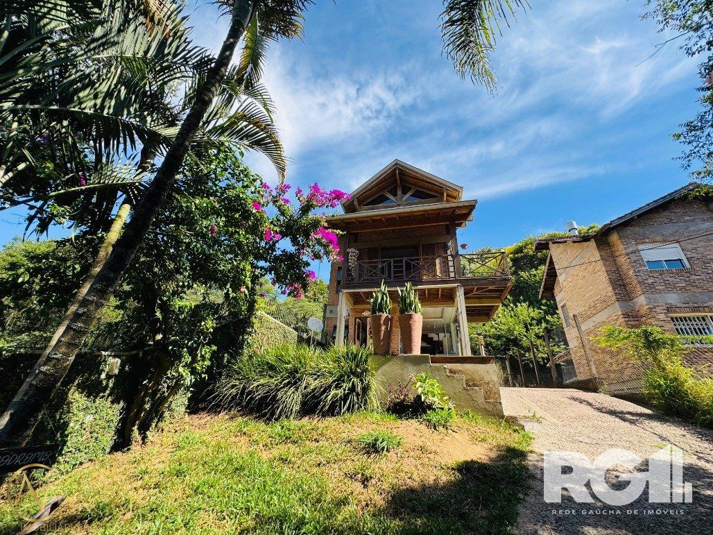 Casa à venda com 2 quartos, 120m², 1 suíte, 3 vagas, Rua Antônio da Silva Só no bairro Belém Novo em Porto Alegre