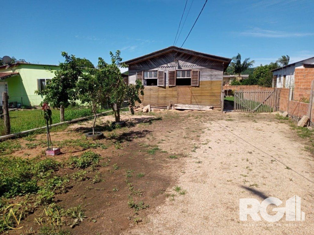 Casa à venda com 3 quartos, 500m², 1 vaga, Rua Oito Mil e Quatorze no bairro Lageado em Porto Alegre
