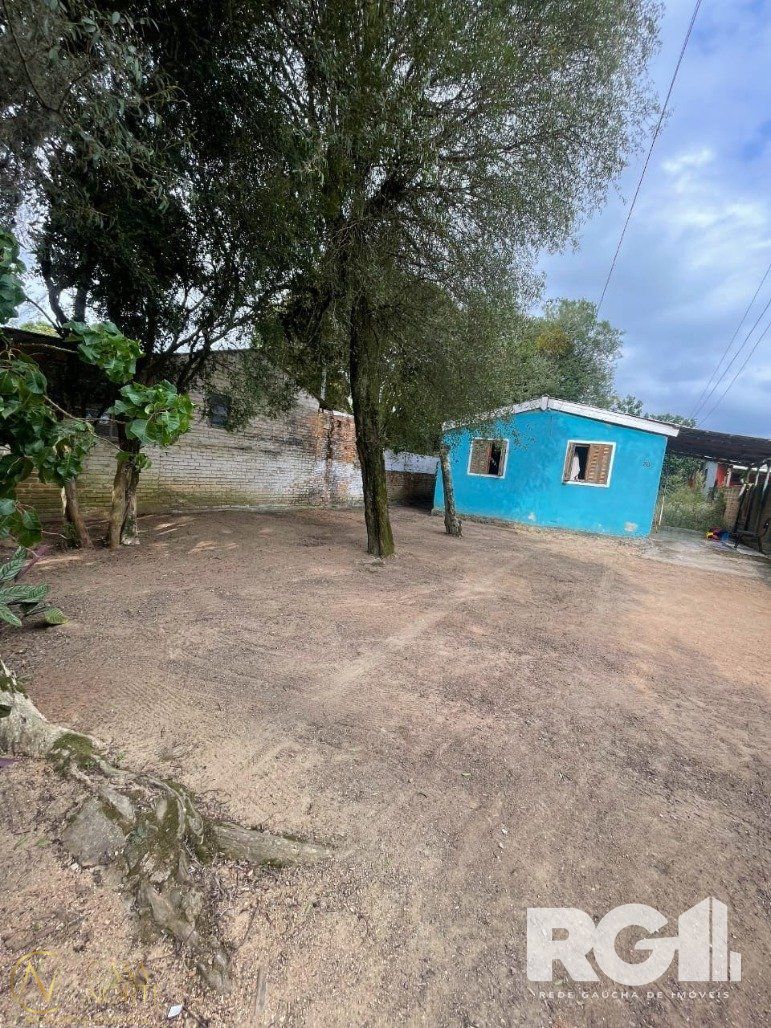 Casa à venda com 2 quartos, 70m², 1 vaga, Rua José Bernardes no bairro Lami em Porto Alegre