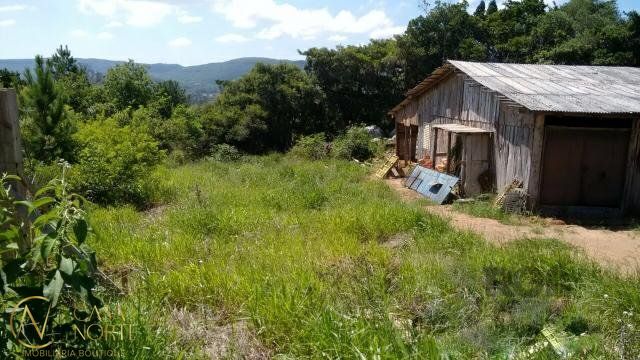 Terreno à venda  com 800m², Rua Corticeira no bairro Hípica em Porto Alegre